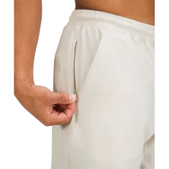 BAUER // Lululemon 7" PACE BREAKER SHORT SS22 LINERLESS -Hockey Shop 673894 ivory 5