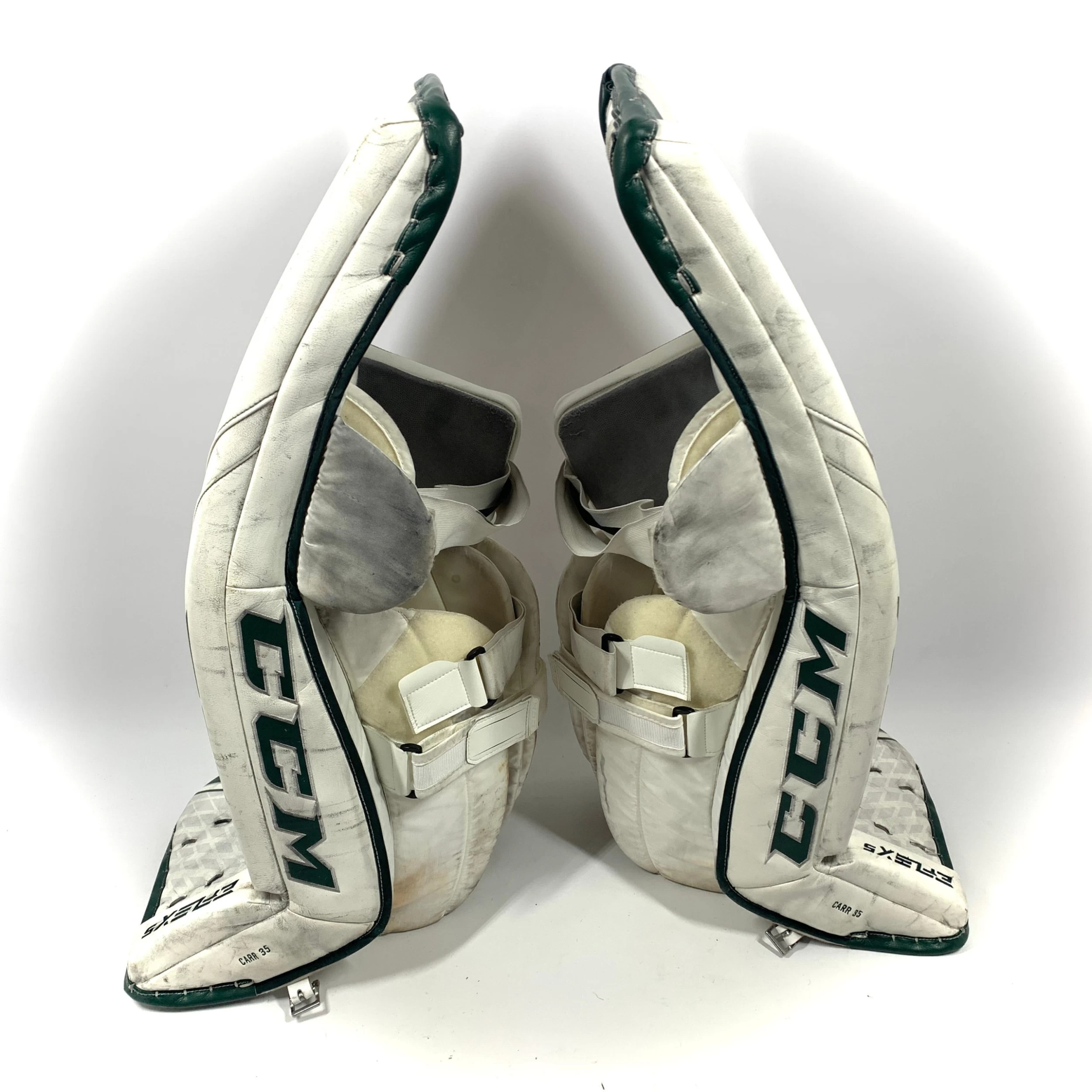 CCM Extreme Flex 5 - Used Pro Stock Goalie Pads (White/Green) 4 CCM Extreme Flex 5 - Used Pro Stock Goalie Pads (White/Green) - Image 4