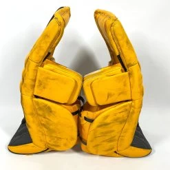 CCM Extreme Flex IV - Used Pro Stock Goalie Full Set (Black/Yellow) -Hockey Shop Photo2023 06 13 13326PM