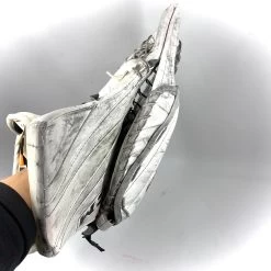 CCM Extreme Flex 5 - Used Pro Stock Goalie Glove (White/Black) -Hockey Shop Photo2023 08 18 25905PM
