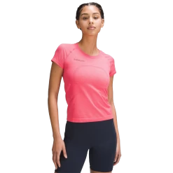 BAUER // Lululemon SWIFTLY TECH SHORTSLEEVE 14 BAUER // Lululemon SWIFTLY TECH SHORTSLEEVE -Hockey Shop swifttechss pink 1